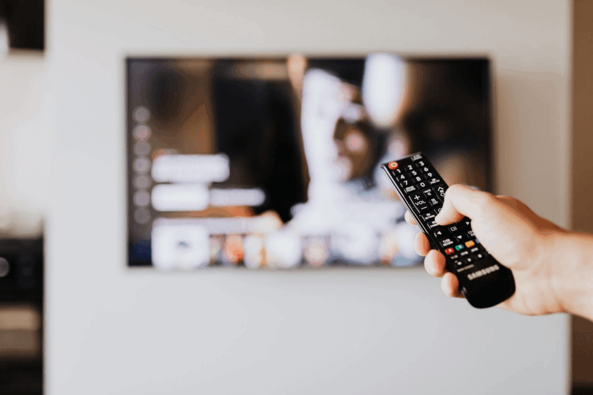 Mexendo no controle remoto da TV Samsung da Casas Bahia